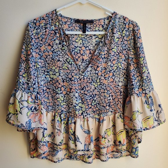 BCBGMaxAzria Tops - BCBGMaxAzria Floral Cropped Ruffled Blouse Size Small